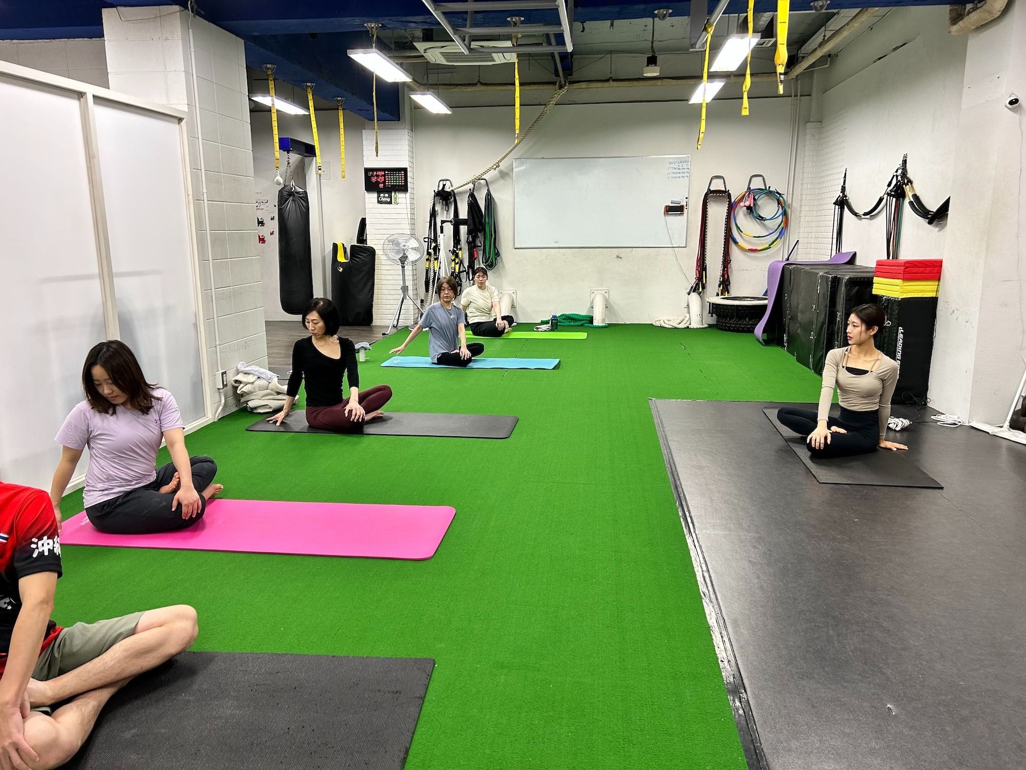 【初心者おすすめ】インドヨガクラス (Daytime)